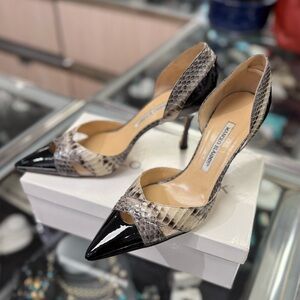 Manolo Blahnik Grey Snake Sz 38.5 Pumps Shoes